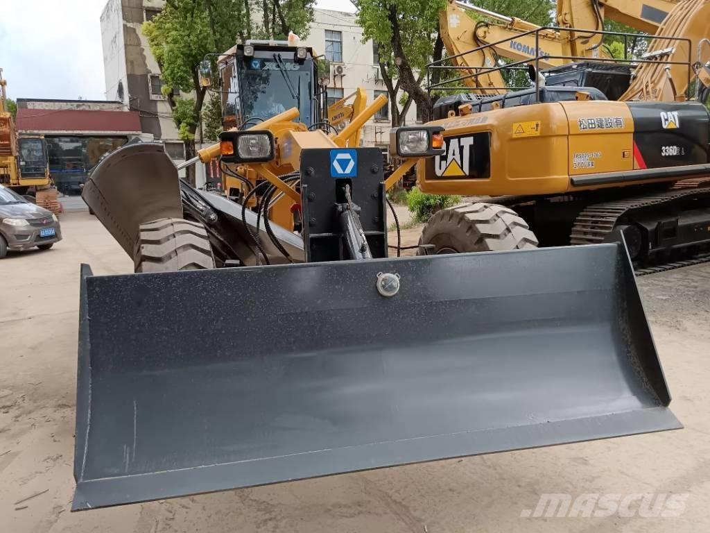 XCMG GR 2153 モーターグレーダー
