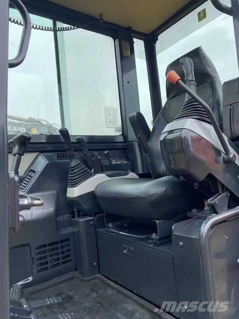 Komatsu PC 56-7 ミニ油圧ショベル 7t以下（ミニユンボ・ミニディガー）
