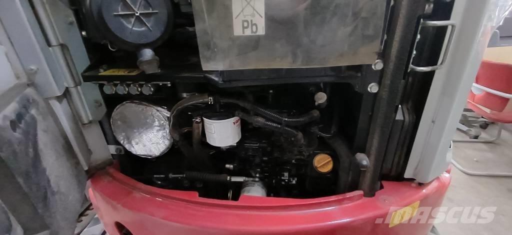 Takeuchi TB 325 R ミニ油圧ショベル 7t以下（ミニユンボ・ミニディガー）