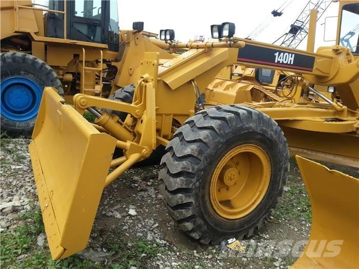 CAT 140 H モーターグレーダー
