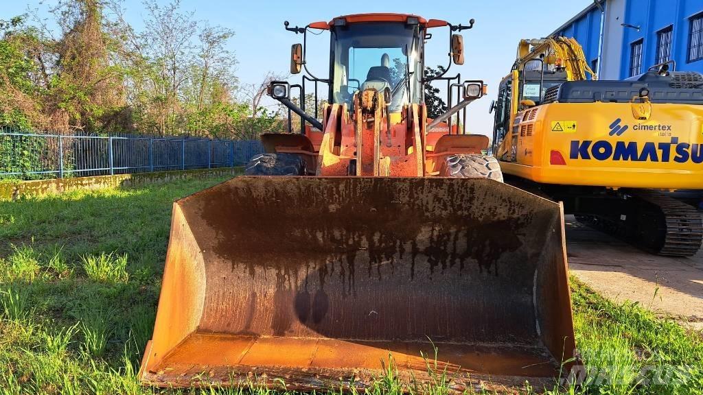 Hitachi W190 ホイールローダー・タイヤショベル