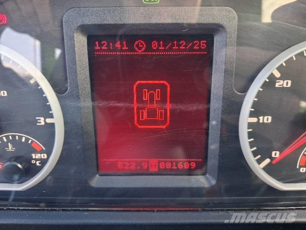 Merlo P 27.6 Plus 農業用テレハンドラー