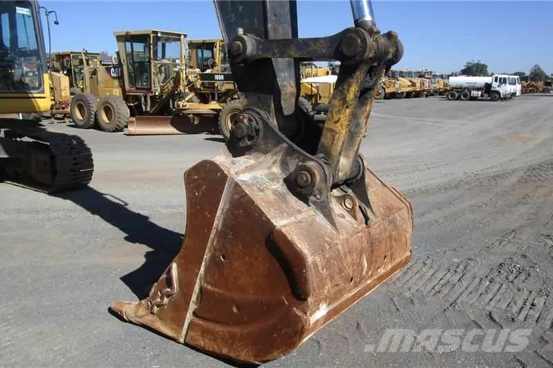 Komatsu PC300-8 ミニ油圧ショベル 7t以下（ミニユンボ・ミニディガー）