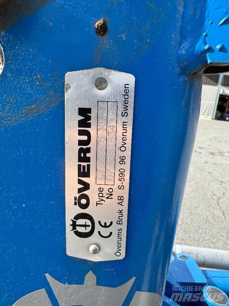 Överum CT 5975 XLP コンベンショナルプラウ
