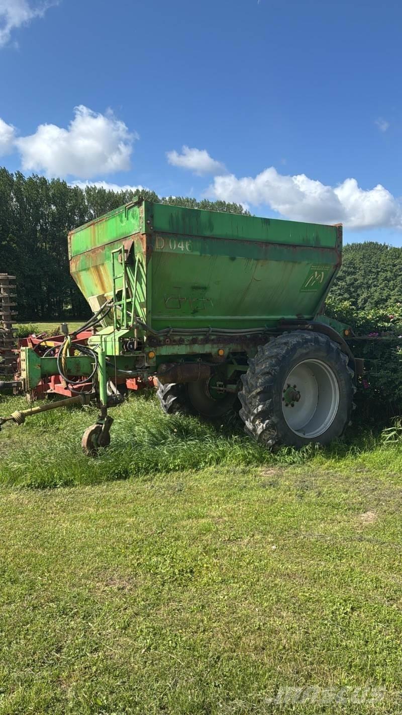  GÜSTROWER D 045 ミネラル散布機