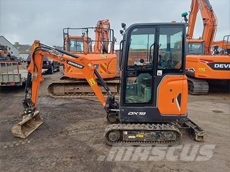 Doosan DX 19 ミニ油圧ショベル 7t以下（ミニユンボ・ミニディガー）