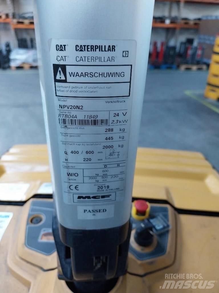 CAT NPV 20 N2 ローリフトとプラットフォーム
