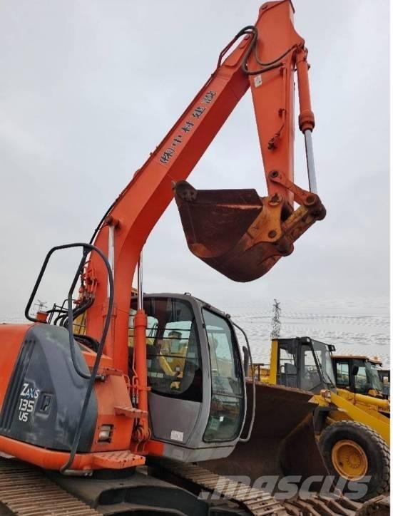Hitachi ZX 135 US 大型油圧ショベル12t以上（パワーショベル・ユンボ）