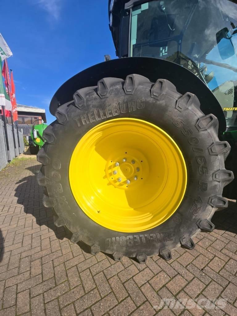 John Deere 6155 R トラクター