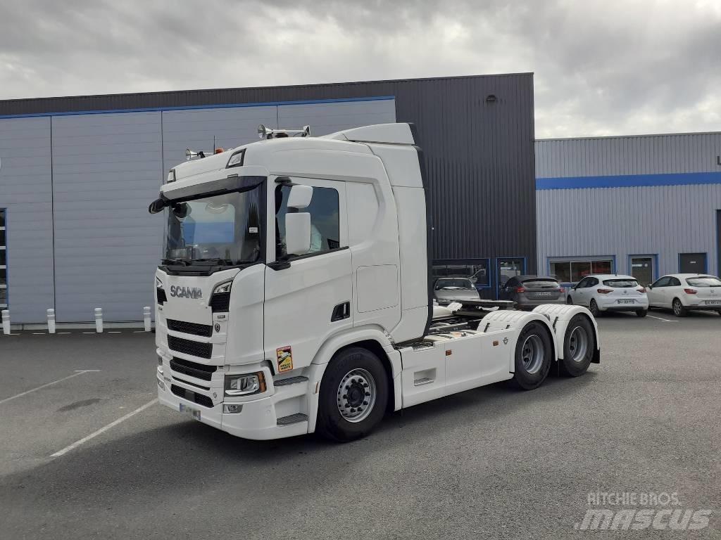 Scania R 590 V8 6x4 中古トラクターヘッド | トレーラーヘッド