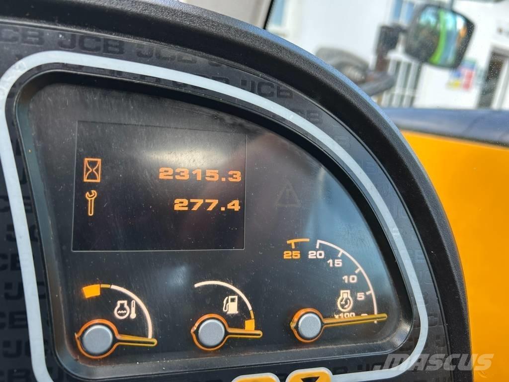 JCB 525-60 テレスコーピックハンドラー
