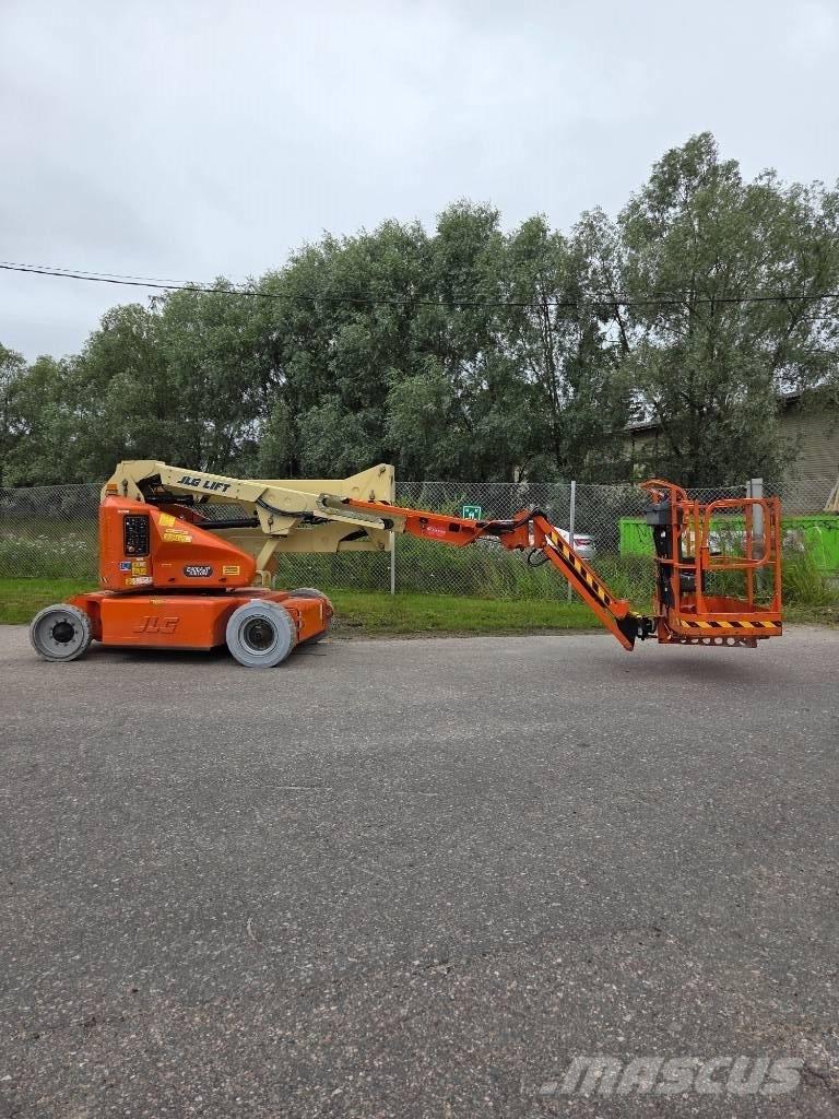 JLG E 400 AJPN ブームリフト　屈伸型