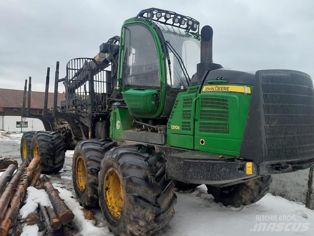 John Deere 1210 E フォワーダー