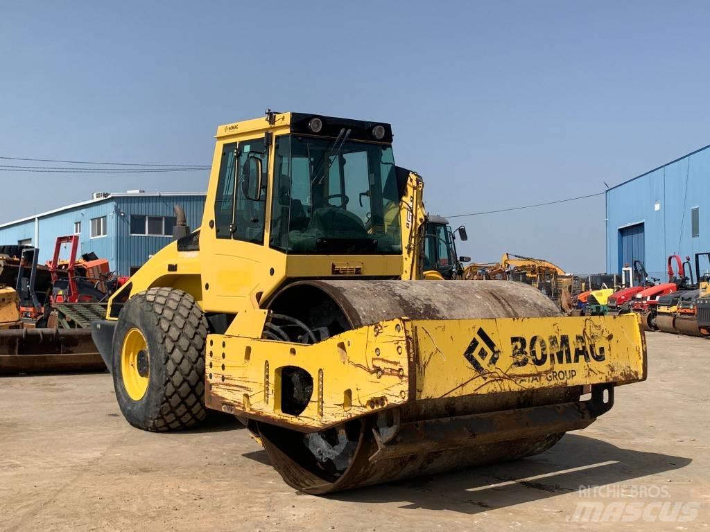 Bomag BW 219 D H-4 振動ローラ