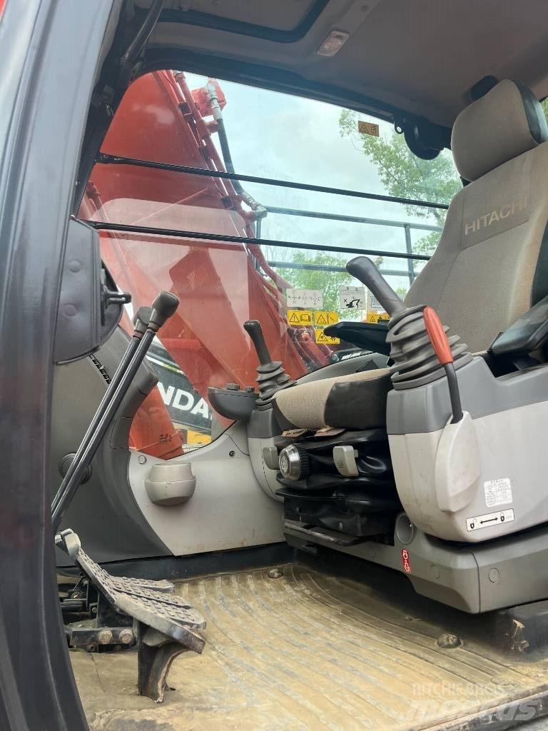 Hitachi 130 大型油圧ショベル12t以上（パワーショベル・ユンボ）