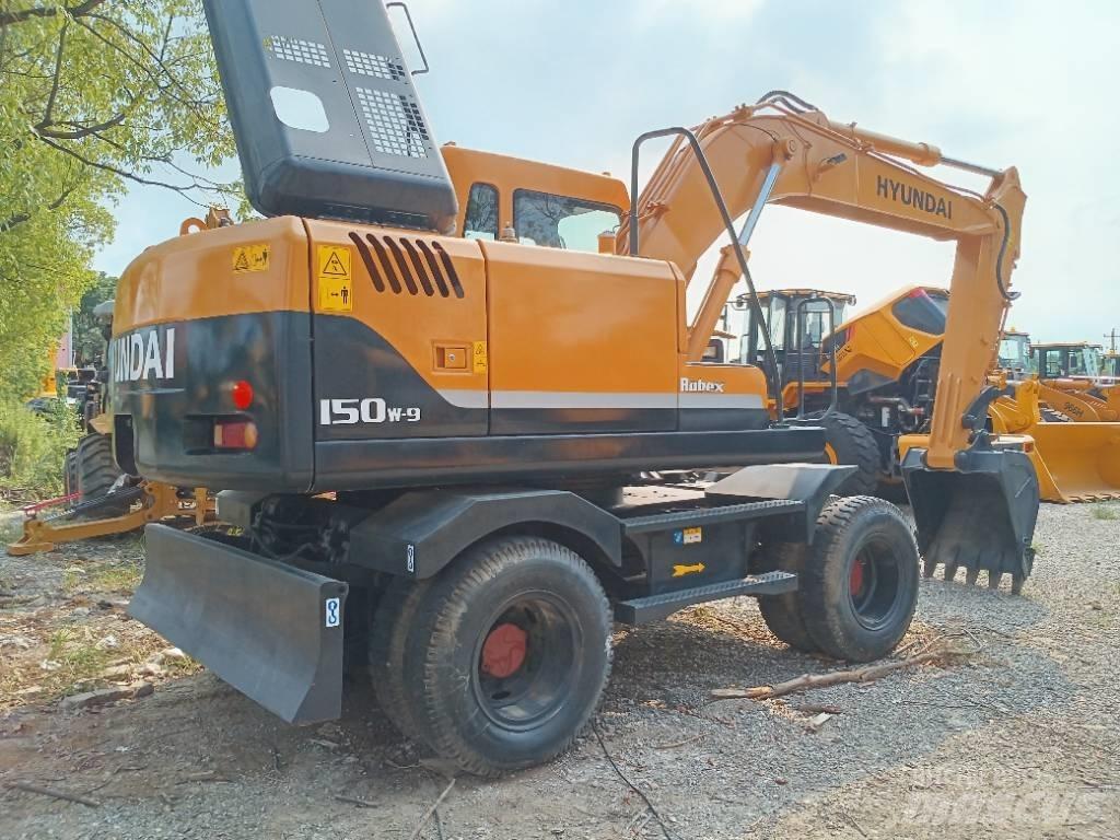 Hyundai R150W ホイール式油圧ショベル（パワーショベル・ユンボ・バックホー）