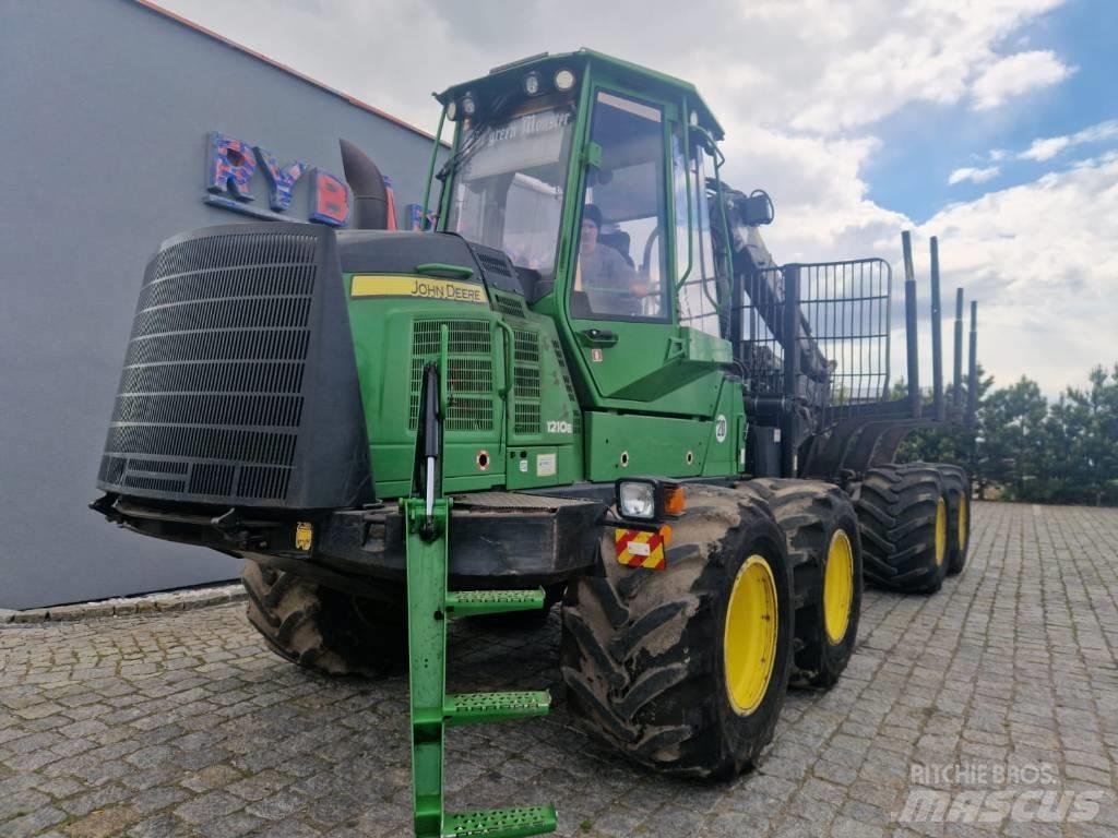 John Deere 1210 E フォワーダー