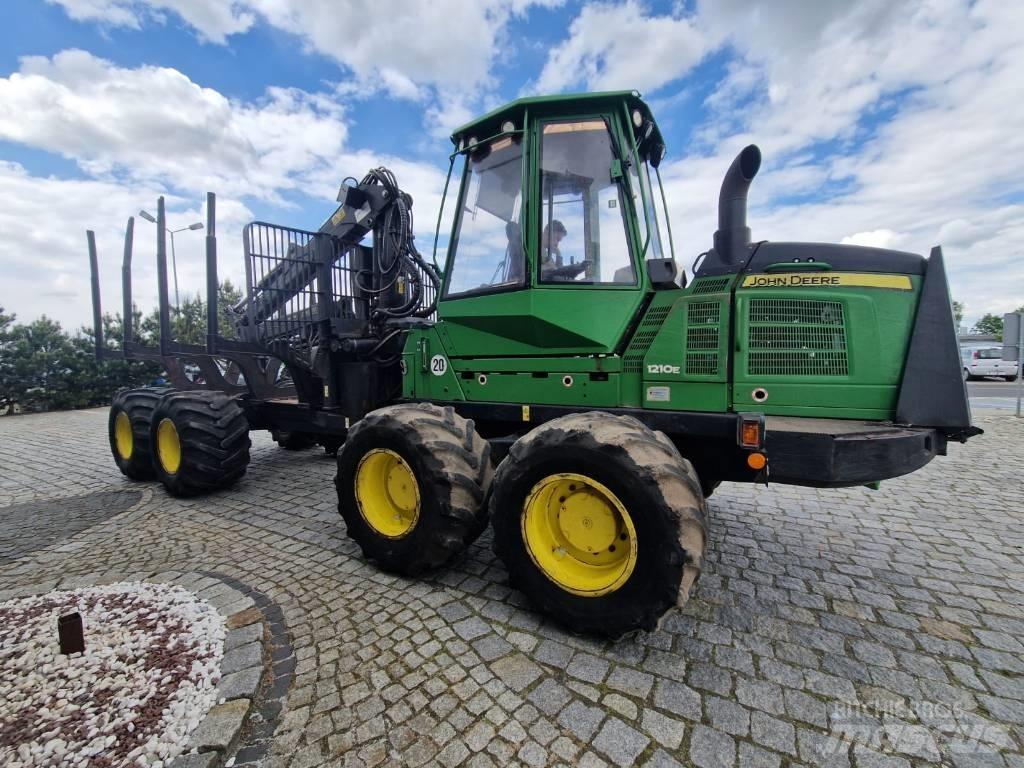 John Deere 1210 E フォワーダー