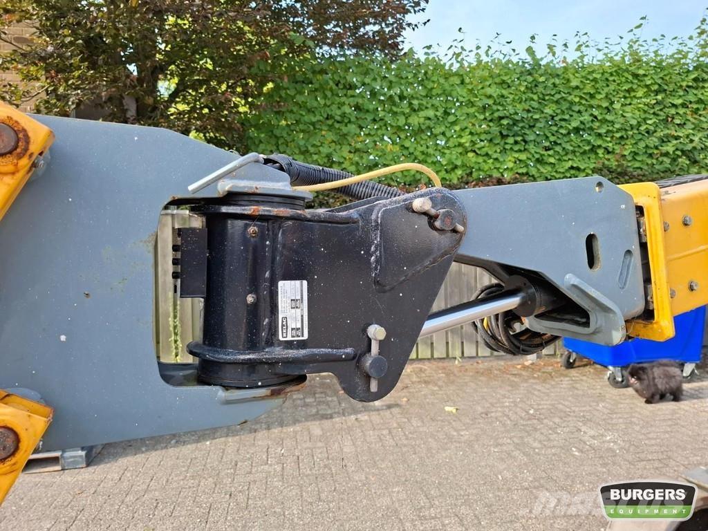 Haulotte HA12CJ+ ブームリフト　屈伸型