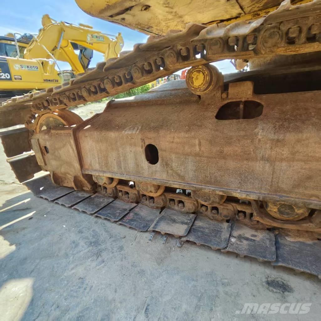 Komatsu PC 240 LC-7 大型油圧ショベル12t以上（パワーショベル・ユンボ）