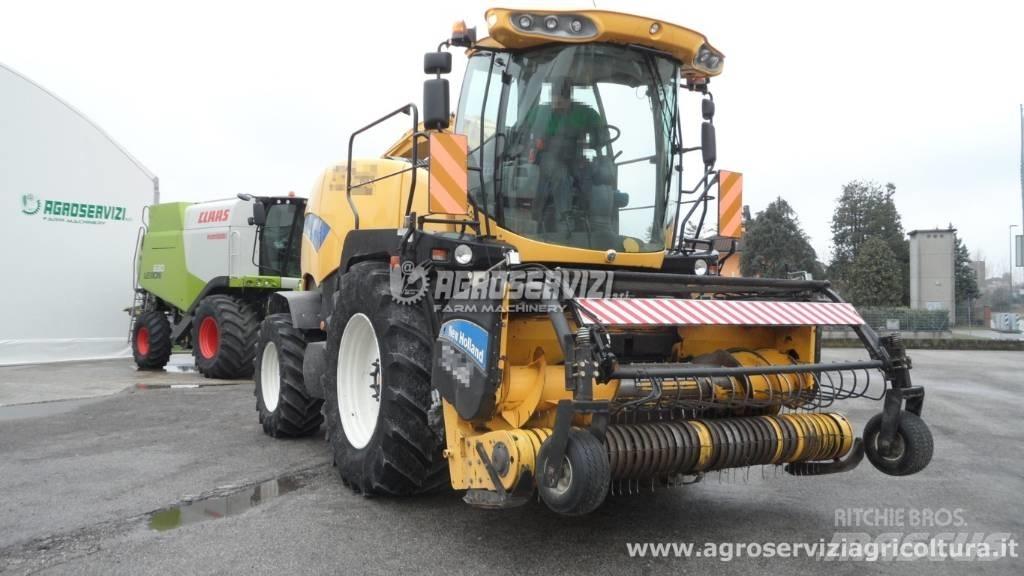 New Holland FR 9060 自走式フォレージハーベスター