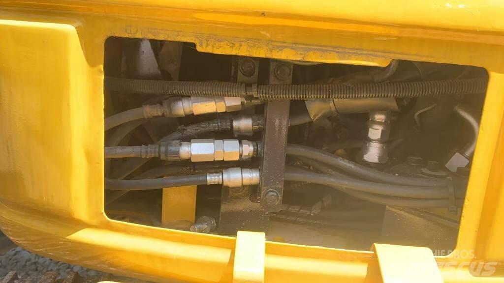 Komatsu PC40 大型油圧ショベル12t以上（パワーショベル・ユンボ）