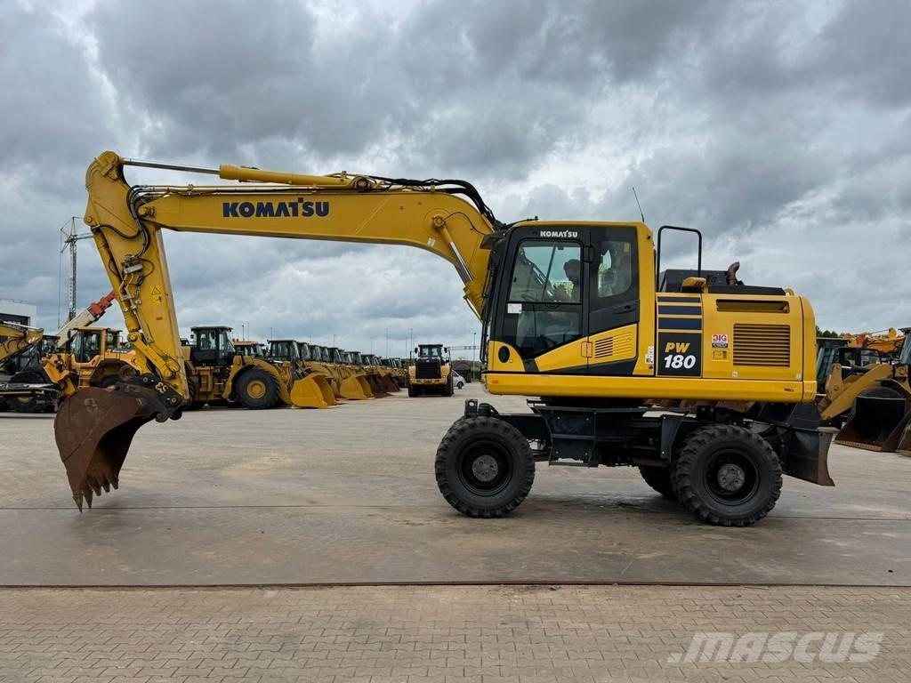 Komatsu PW180-11 ホイール式油圧ショベル（パワーショベル・ユンボ・バックホー）