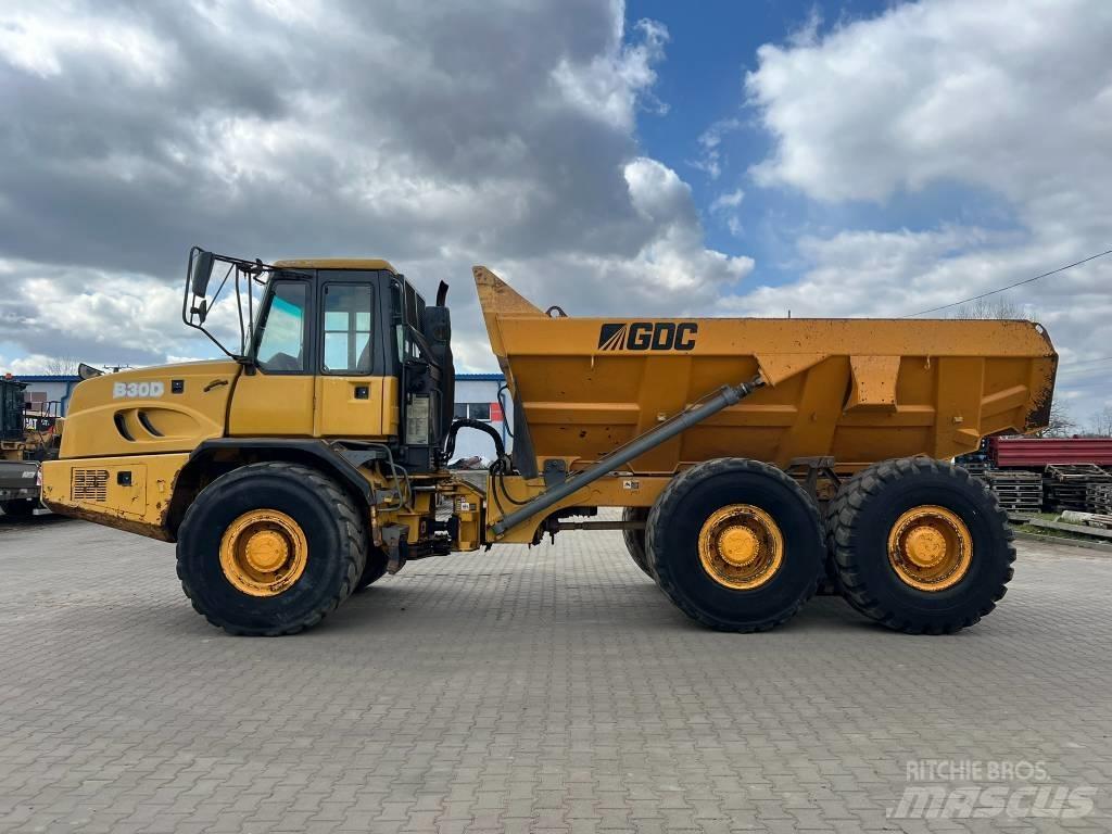 Bell B 30 D アーティキュレート式ダンプトラック