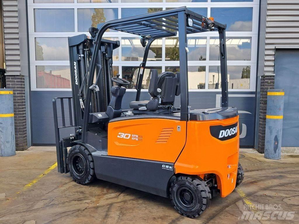 Doosan B30X-7 Plus バッテリーフォークリフト