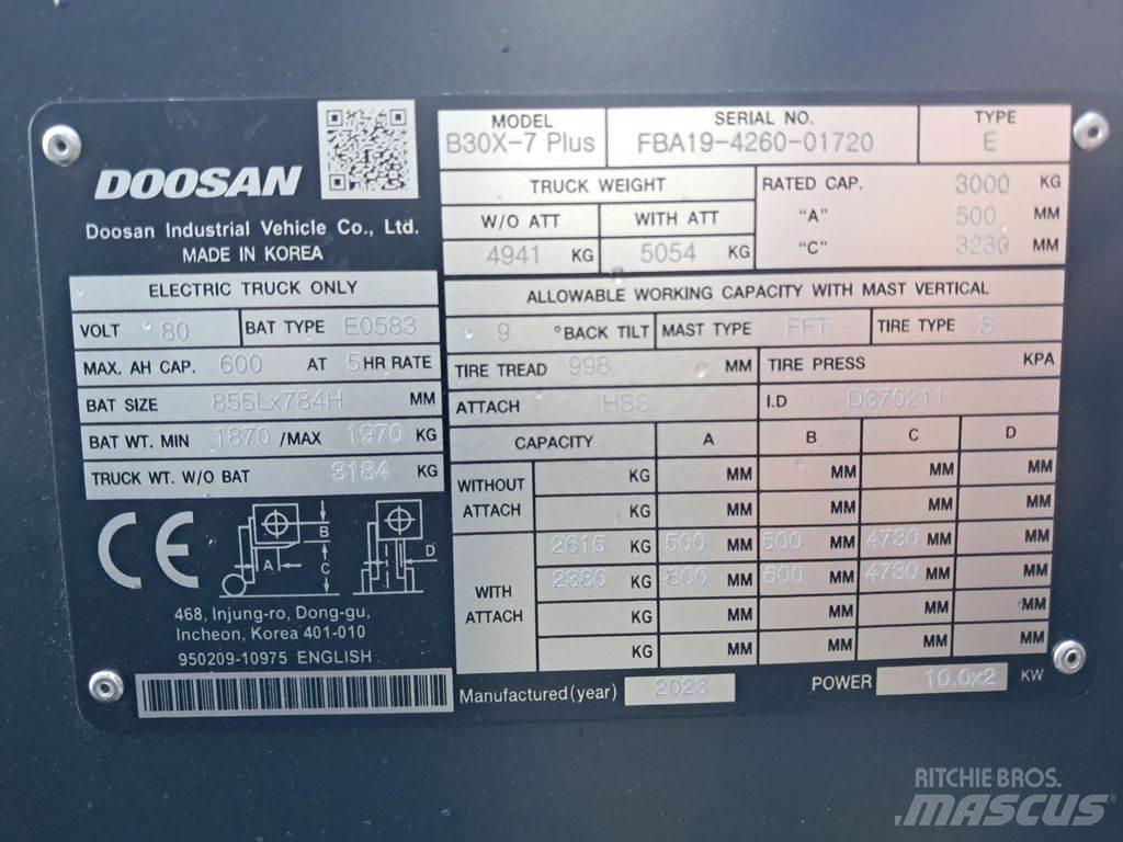 Doosan B30X-7 Plus バッテリーフォークリフト
