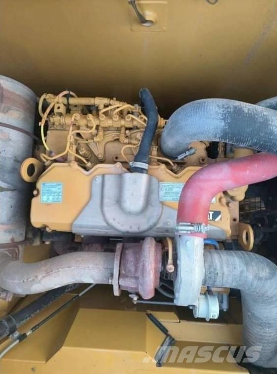 CAT 320 GC 大型油圧ショベル12t以上（パワーショベル・ユンボ）