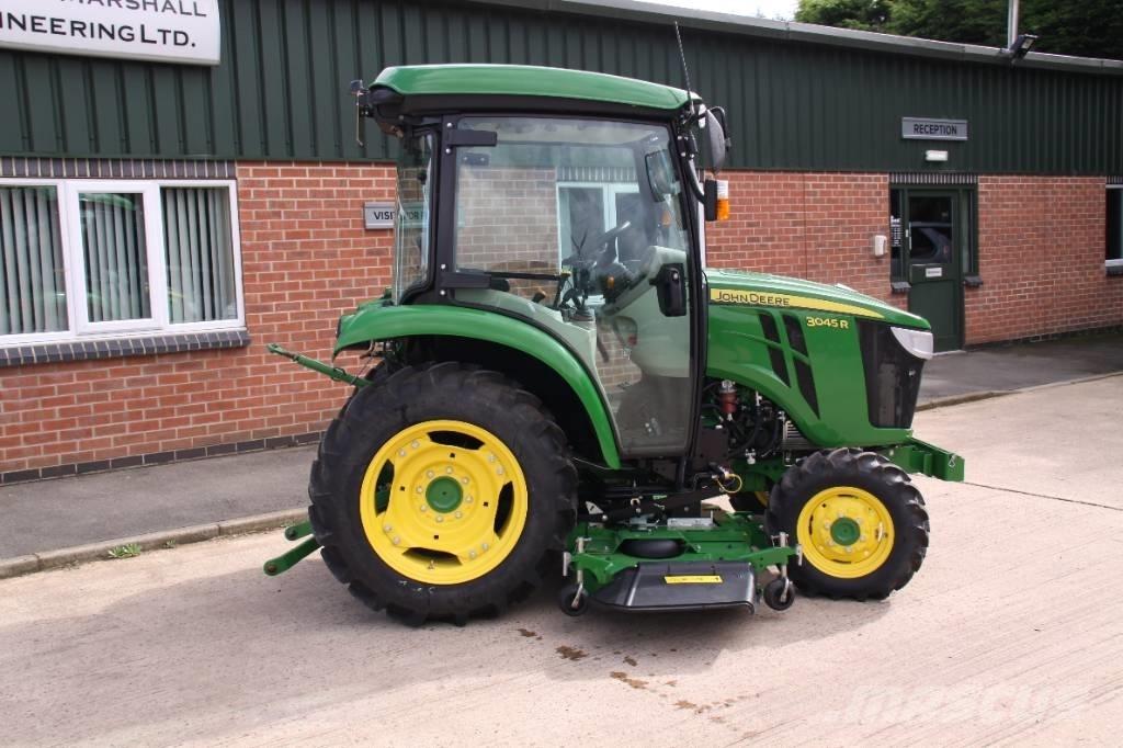 John Deere 3045 R トラクター