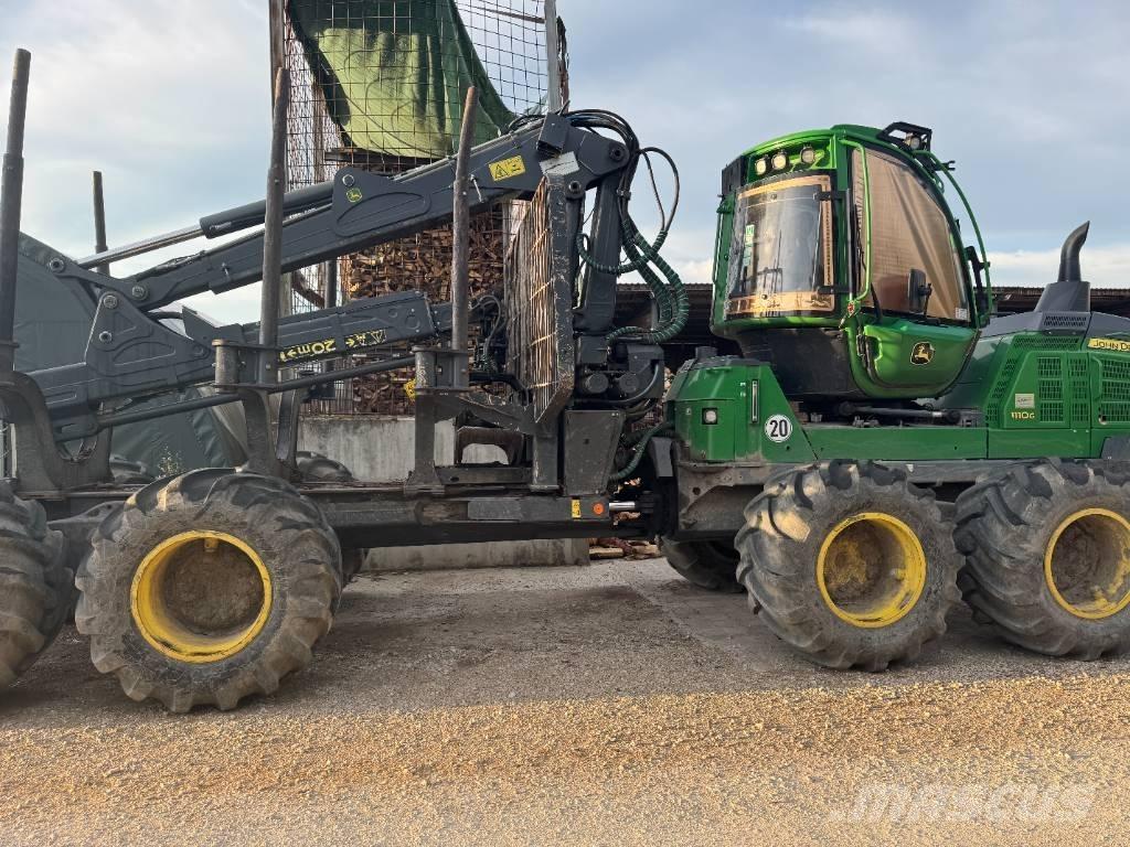 John Deere 1110 G フォワーダー