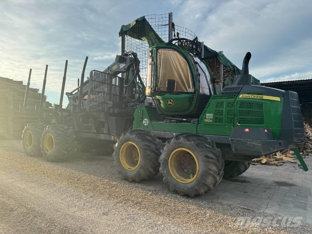 John Deere 1110 G フォワーダー