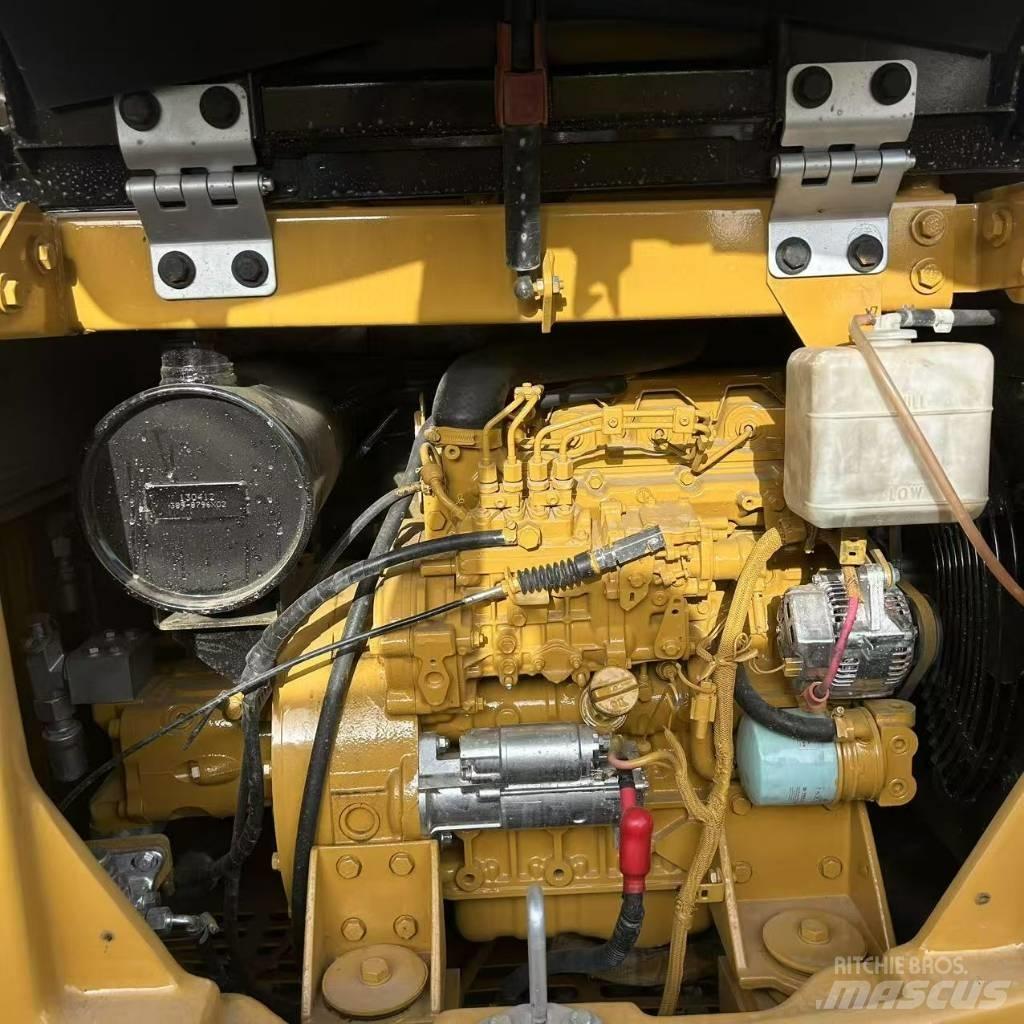 CAT 306E 大型油圧ショベル12t以上（パワーショベル・ユンボ）