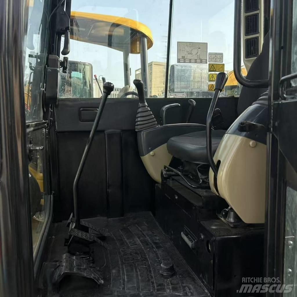 CAT 306E 大型油圧ショベル12t以上（パワーショベル・ユンボ）