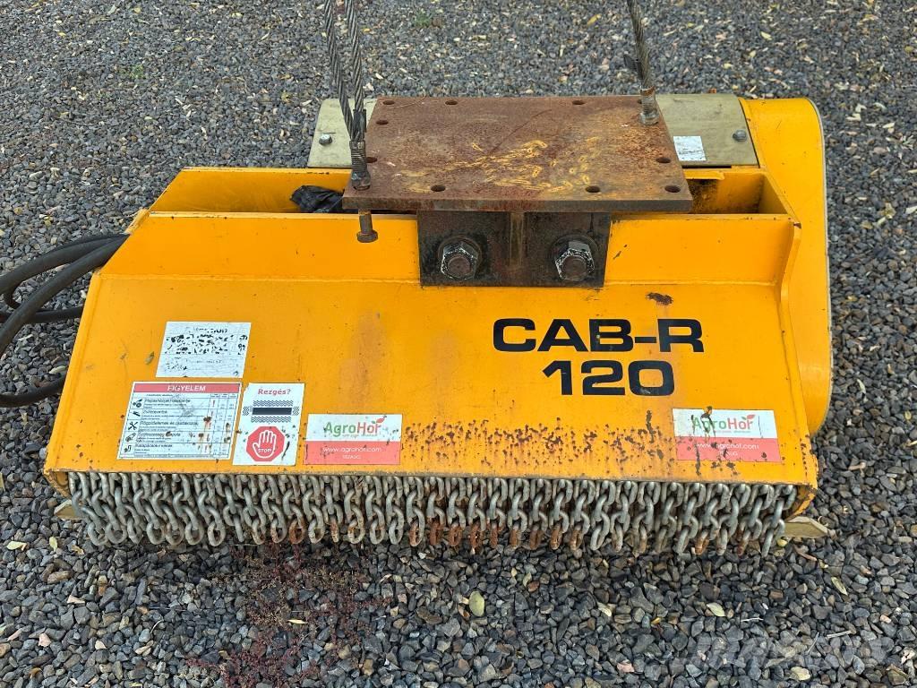  Belafer Cab-R 120 枝払い機