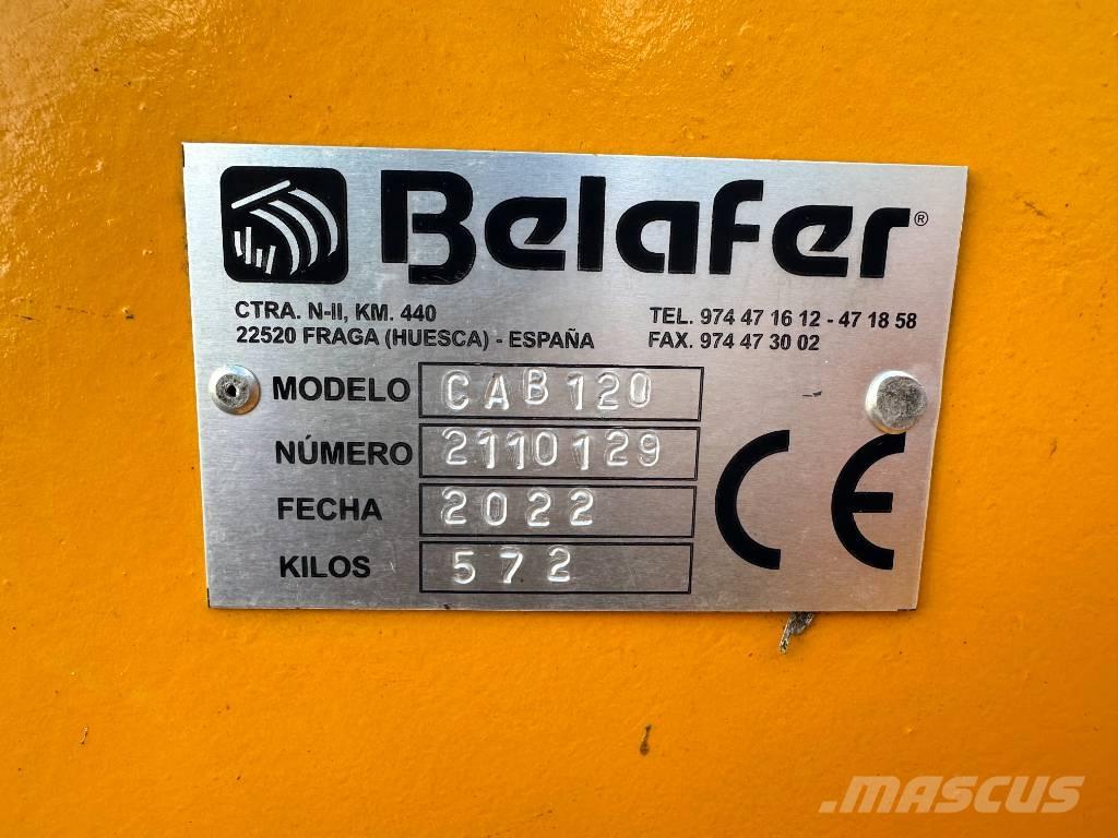  Belafer Cab-R 120 枝払い機