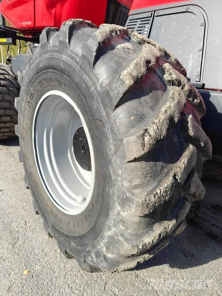 Komatsu 951 ハーベスター