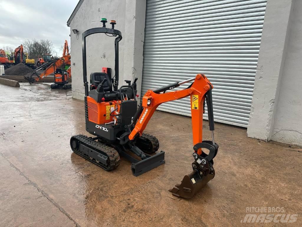Doosan DX 10 Z ミニ油圧ショベル 7t以下（ミニユンボ・ミニディガー）