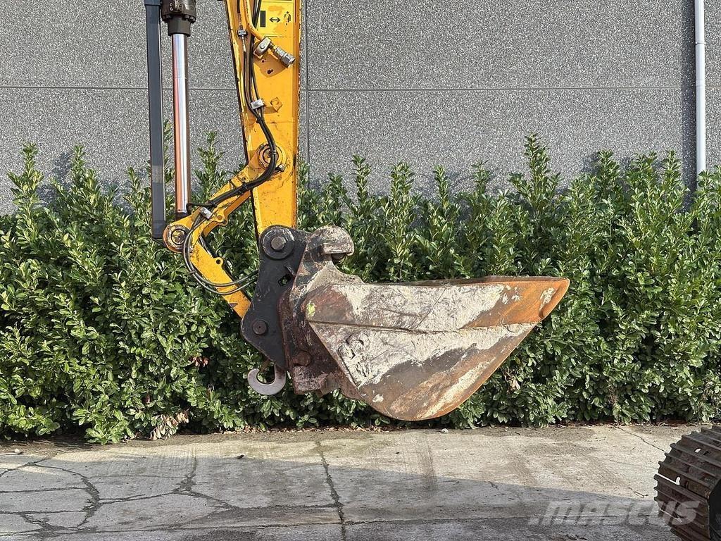 JCB JZ141LC 特殊油圧ショベル