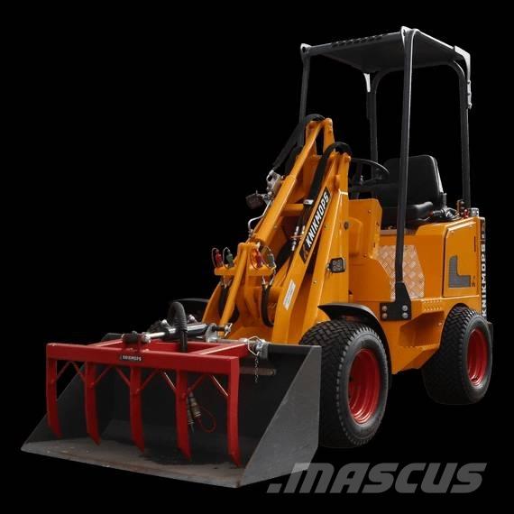 Knikmops KM95H フロントローダーとディガー
