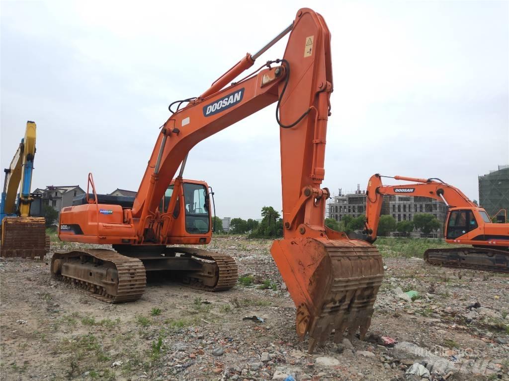 Doosan DH 300 LC-7 大型油圧ショベル12t以上（パワーショベル・ユンボ）