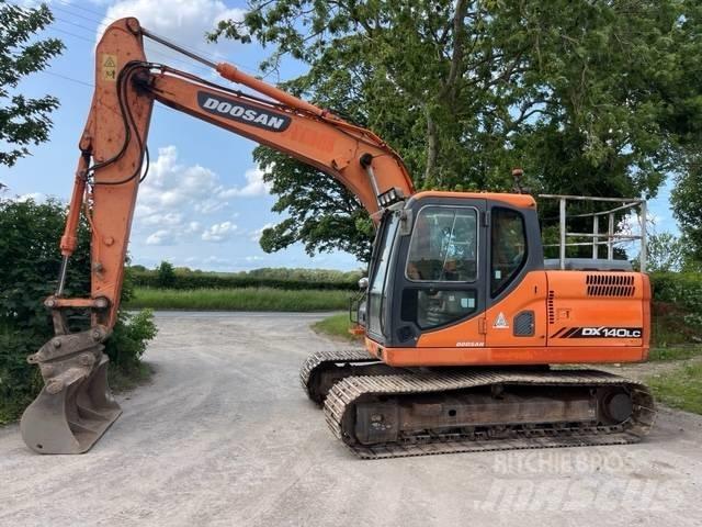 Doosan DX 140 LC 大型油圧ショベル12t以上（パワーショベル・ユンボ）