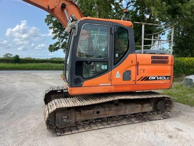 Doosan DX 140 LC 大型油圧ショベル12t以上（パワーショベル・ユンボ）