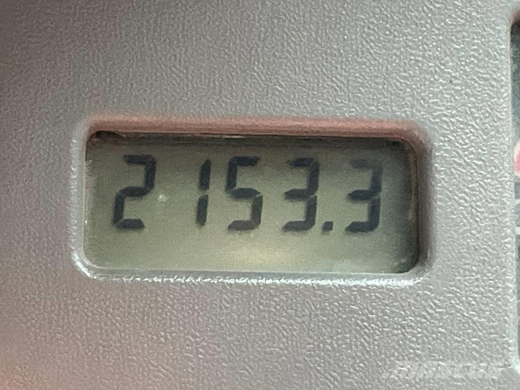 Bobcat T 180 スキッドステアローダー