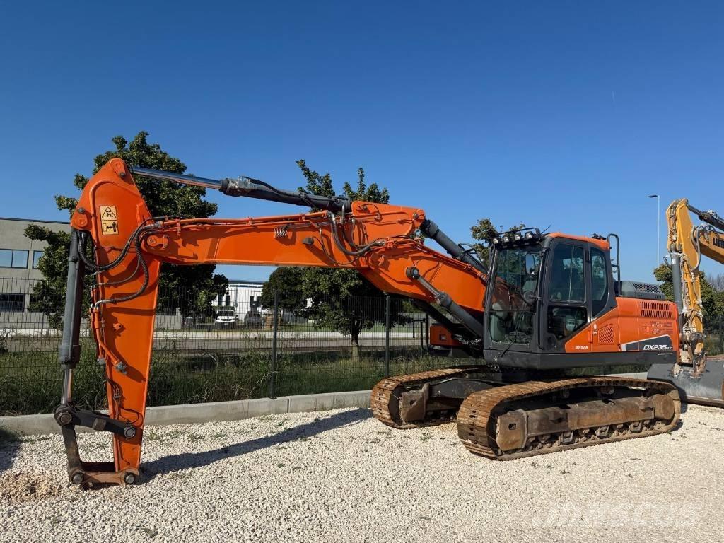 Doosan DX 235 NLC-5 大型油圧ショベル12t以上（パワーショベル・ユンボ）