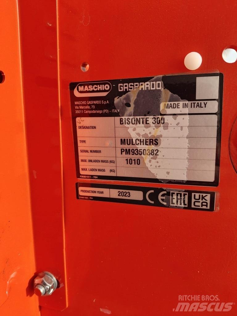 Maschio Bisonte 300 モアー