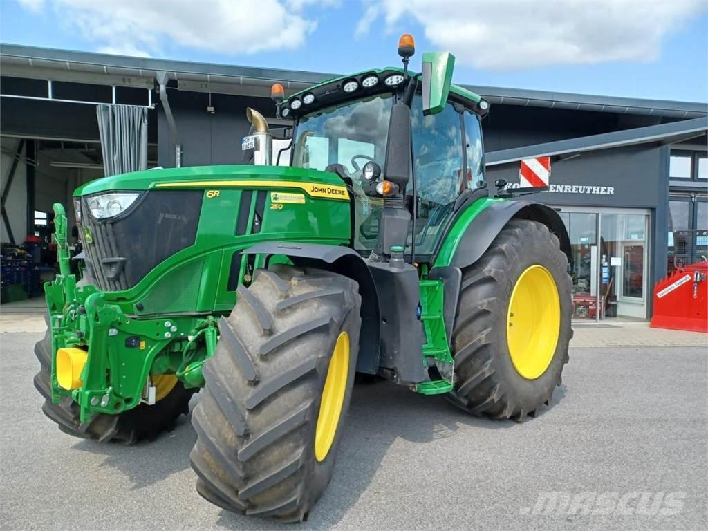 John Deere 6R 250 トラクター