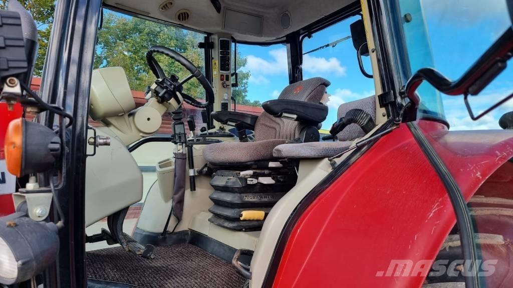 Massey Ferguson 5710 トラクター